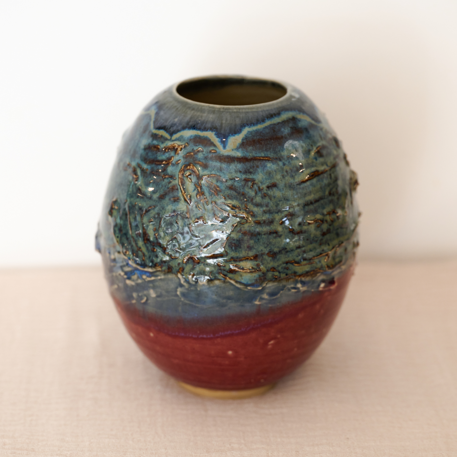 Deep Blues and Red Vase – Zhenya Ceramics